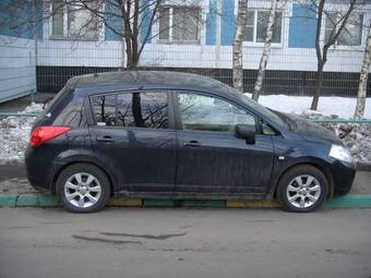 2005 Nissan Tiida Photos