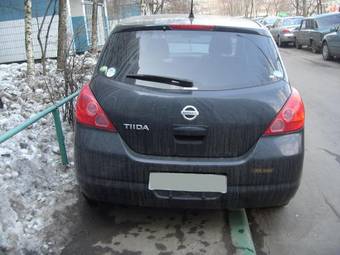 2005 Nissan Tiida Pictures