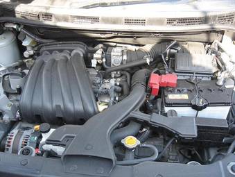 2005 Nissan Tiida Pictures