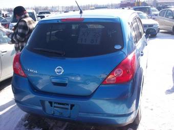 2005 Nissan Tiida Photos