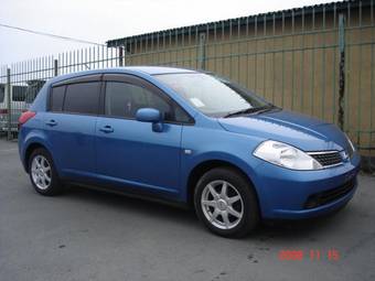 2005 Nissan Tiida Photos