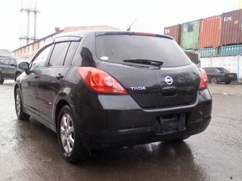 2005 Nissan Tiida Pics