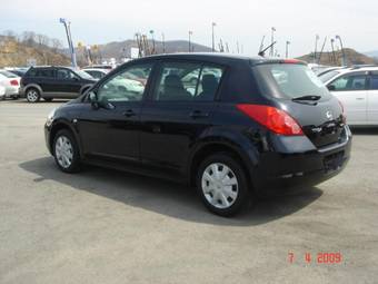 2005 Nissan Tiida Pictures