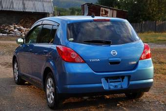 2005 Nissan Tiida Pictures