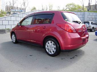 2005 Nissan Tiida Photos