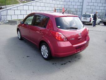 2005 Nissan Tiida Photos