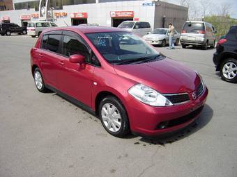 2005 Nissan Tiida Wallpapers