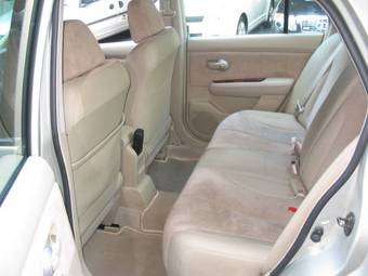 2005 Nissan Tiida Images