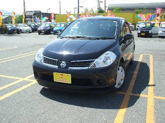 2005 Nissan Tiida Pictures