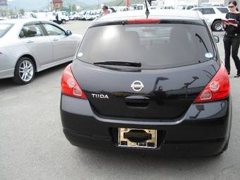 2005 Nissan Tiida Pics