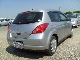 2005 Nissan Tiida Pictures