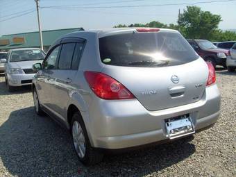 2005 Nissan Tiida Pictures