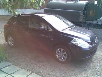 2005 Nissan Tiida Pics