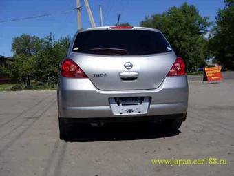 2005 Nissan Tiida Photos