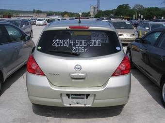 2005 Nissan Tiida Pics