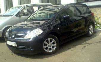 2005 Nissan Tiida Photos