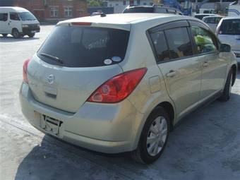 2005 Nissan Tiida Pics