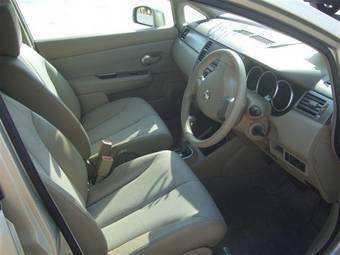 2005 Nissan Tiida Pictures