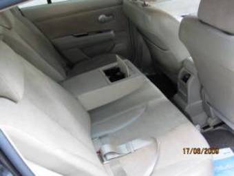 2005 Nissan Tiida Photos