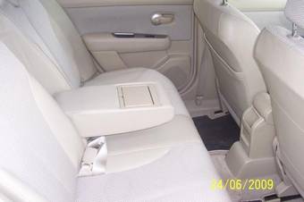 2005 Nissan Tiida Pictures