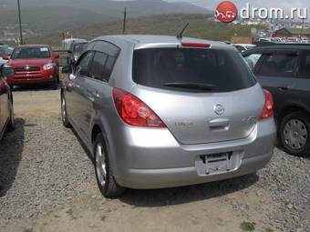 2005 Nissan Tiida Photos