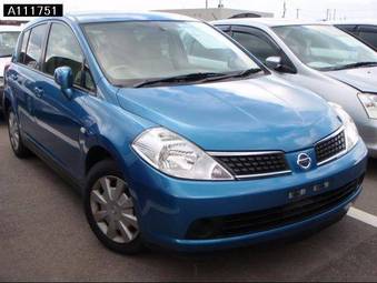 2005 Nissan Tiida Pictures