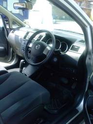 2005 Nissan Tiida Photos