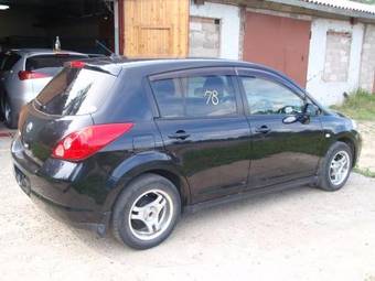 2005 Nissan Tiida Pictures