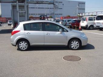 2005 Nissan Tiida Pictures