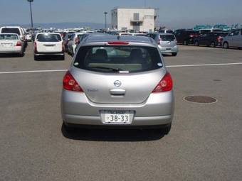 2005 Nissan Tiida Photos