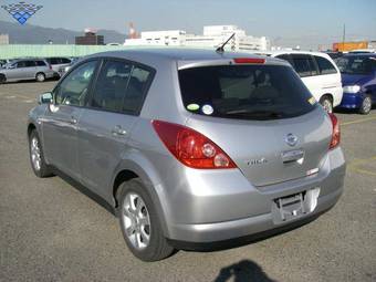 2005 Nissan Tiida Wallpapers