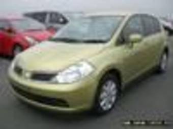 2005 Nissan Tiida Pictures