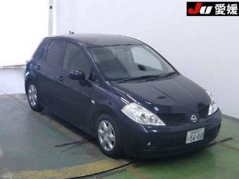 2005 Nissan Tiida Pictures