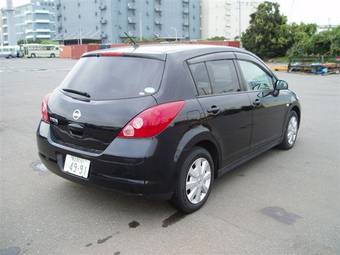 2005 Nissan Tiida Pics