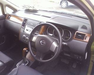 2005 Nissan Tiida