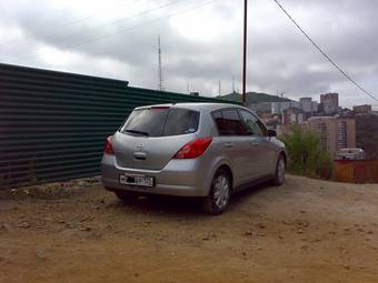 2005 Nissan Tiida Pictures