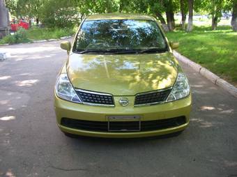 2005 Nissan Tiida Wallpapers