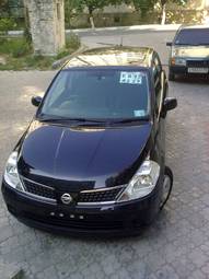 2005 Nissan Tiida Photos