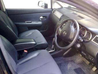 2005 Nissan Tiida Images