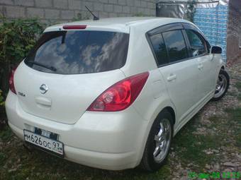 2005 Nissan Tiida Pictures
