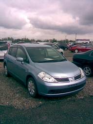 2005 Nissan Tiida Photos