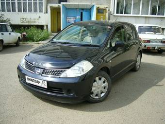 2005 Nissan Tiida Pictures