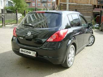 2005 Nissan Tiida Photos