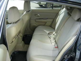 2005 Nissan Tiida Pictures