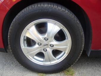2005 Nissan Tiida Photos