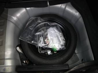 2005 Nissan Tiida Pics