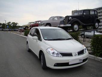 2005 Nissan Tiida Photos