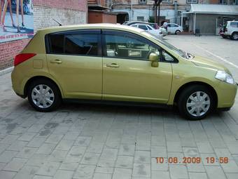 2005 Nissan Tiida Pictures