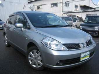 2006 Nissan Tiida Photos