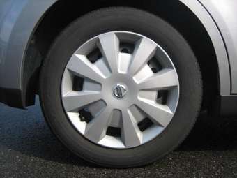 2006 Nissan Tiida Images